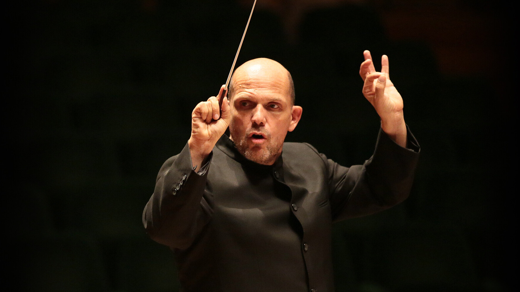 九點鐘．梵志登