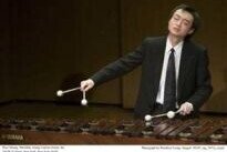 全新体验－马林巴琴好手张钧量自编自演歌舒咏《蓝色狂想曲》
并与指挥陈康明合作盛宗亮《绛》亚洲首演