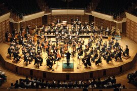 欧洲小提琴巨星伊莎贝．浮士德与著名指挥利兹
6月29日携手带来不一样的音乐配搭－巴托与舒曼